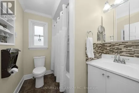 7 Dundas Street West Erin ON N0B 1T0