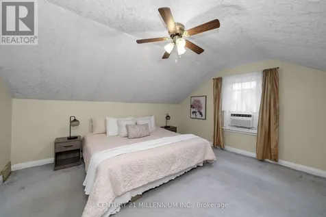 7 Dundas Street West Erin ON N0B 1T0
