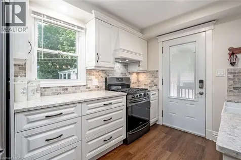 20 Wardrope Avenue Stoney Creek ON L8G 1S2