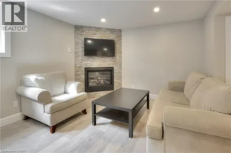 156 Traynor Avenue Kitchener ON N2C 1W5