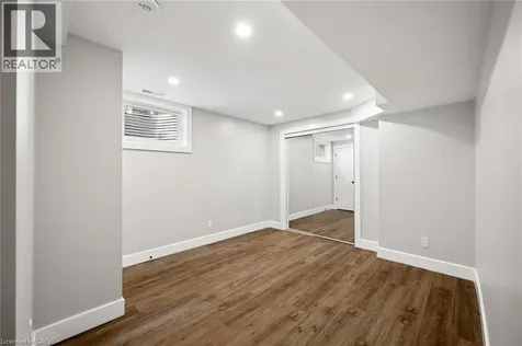 156 Traynor Avenue Kitchener ON N2C 1W5