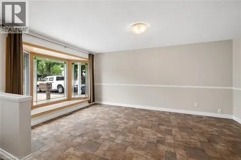 156 Traynor Avenue Kitchener ON N2C 1W5