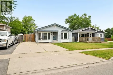 156 Traynor Avenue Kitchener ON N2C 1W5
