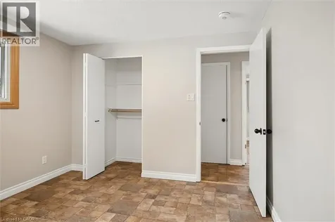 156 Traynor Avenue Kitchener ON N2C 1W5