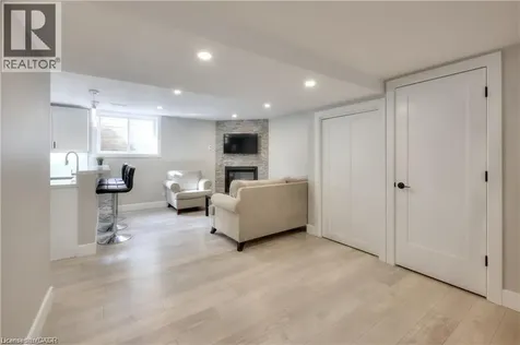 156 Traynor Avenue Kitchener ON N2C 1W5