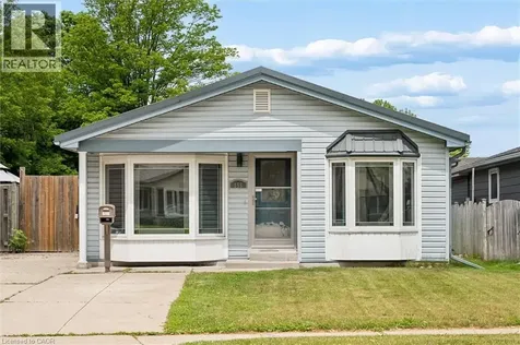 156 Traynor Avenue Kitchener ON N2C 1W5