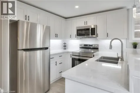 156 Traynor Avenue Kitchener ON N2C 1W5