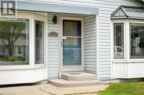 156 Traynor Avenue Kitchener ON N2C 1W5