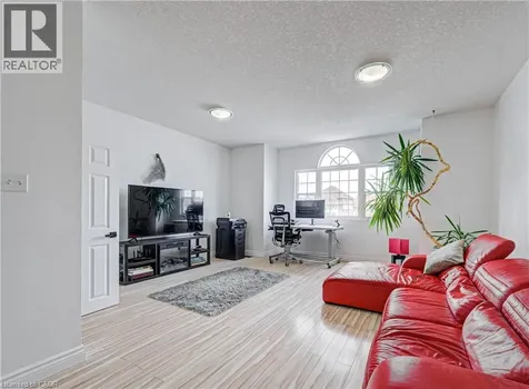 533 Activa Avenue Kitchener ON N2E 4C2