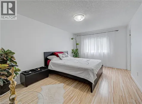 533 Activa Avenue Kitchener ON N2E 4C2