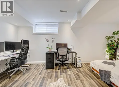 533 Activa Avenue Kitchener ON N2E 4C2