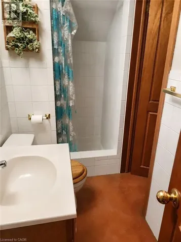 136 King Street East Stoney Creek ON L8G 1L5