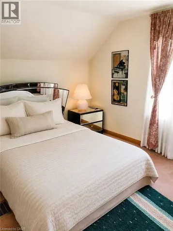 136 King Street East Stoney Creek ON L8G 1L5