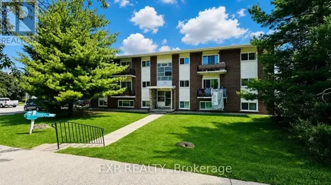 428 Barrie Place Waterloo ON N2L 3Z7