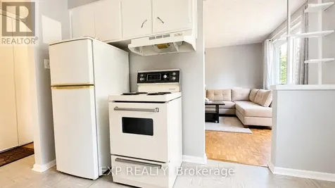428 Barrie Place Waterloo ON N2L 3Z7