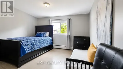 428 Barrie Place Waterloo ON N2L 3Z7