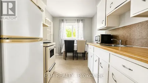428 Barrie Place Waterloo ON N2L 3Z7