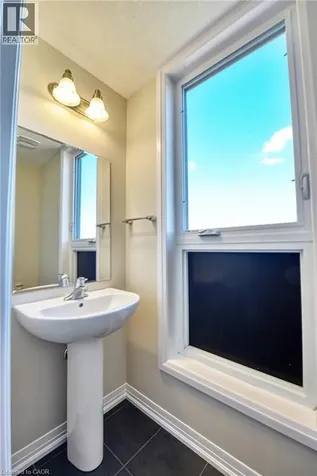 261 Woodbine Avenue Kitchener ON N2R 0S7