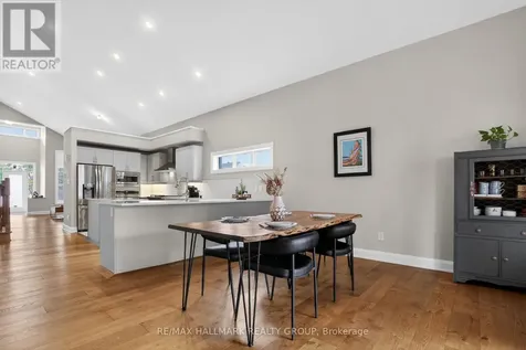 341 Serenade Crescent Ottawa ON K1X 0B9