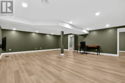 341 Serenade Crescent Ottawa ON K1X 0B9