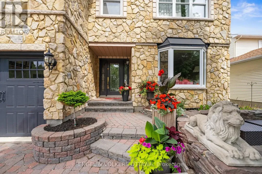563 Merkley Drive Ottawa ON K4A 1V9