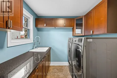 563 Merkley Drive Ottawa ON K4A 1V9
