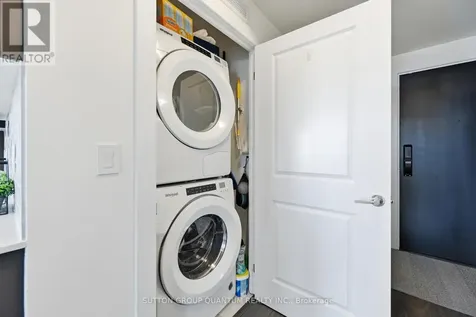 3200 William Coltson Avenue Oakville (jm Joshua Meadows) ON L6H 7W6