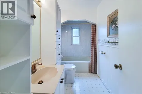 73 West 1st Street Hamilton ON L9C 3C2