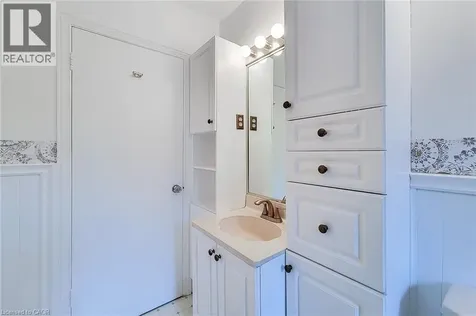73 West 1st Street Hamilton ON L9C 3C2