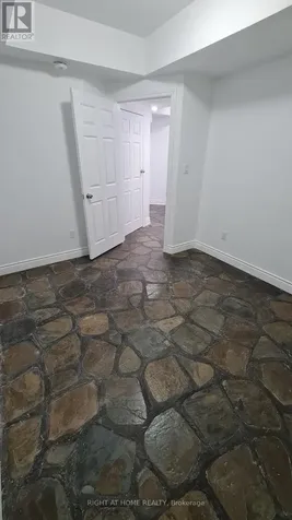 172 Lena Crescent Cambridge ON N1R 8P6