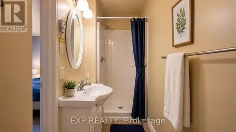 9 Trafalgar Road Collingwood ON L9Y 5G4