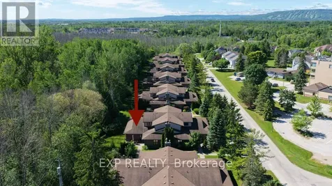 9 Trafalgar Road Collingwood ON L9Y 5G4