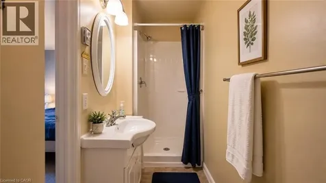 9 Trafalgar Road Collingwood ON L9Y 5G4