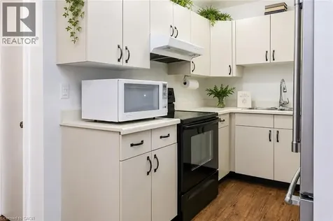 9 Trafalgar Road Collingwood ON L9Y 5G4