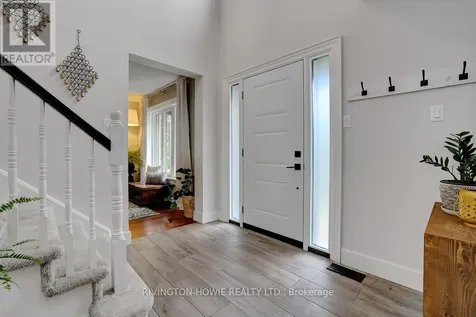 26 Spindle Way Ottawa ON K2S 1J3