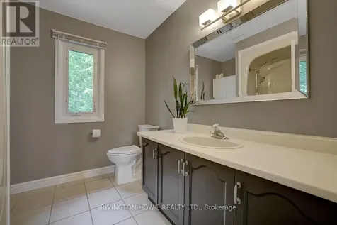 26 Spindle Way Ottawa ON K2S 1J3