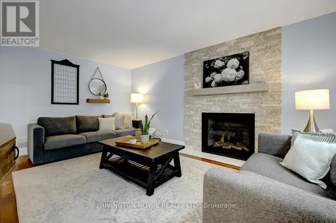 26 Spindle Way Ottawa ON K2S 1J3
