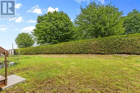 112 Attwell Private Ottawa ON K2K 0P6