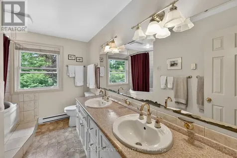 3 Southwood Circle Orillia ON L3V 2H8