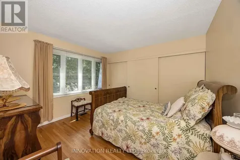 8 Sandwell Crescent Ottawa ON K2K 1V3