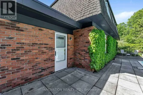 8 Sandwell Crescent Ottawa ON K2K 1V3