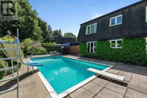 8 Sandwell Crescent Ottawa ON K2K 1V3