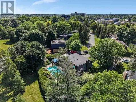 8 Sandwell Crescent Ottawa ON K2K 1V3