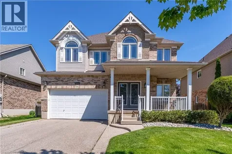44 Mcqueen Drive Paris ON N3L 0A5