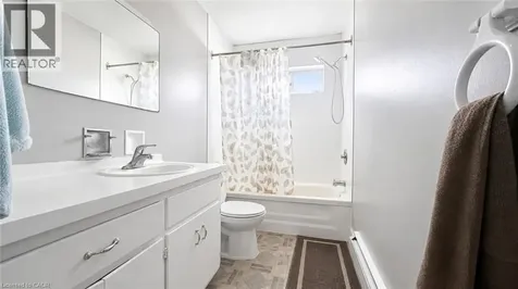 428 Barrie Place Waterloo ON N2L 3Z7