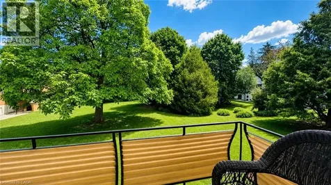 428 Barrie Place Waterloo ON N2L 3Z7