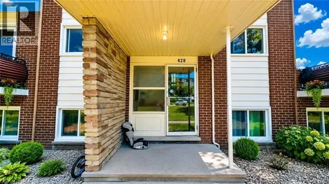 428 Barrie Place Waterloo ON N2L 3Z7