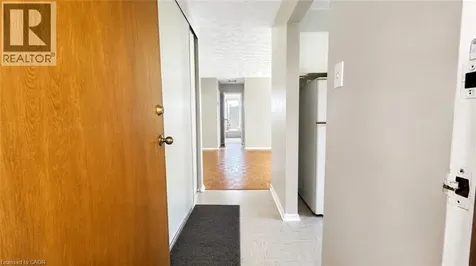 428 Barrie Place Waterloo ON N2L 3Z7