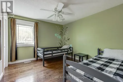 119 Timcourt Drive Tiny ON L9M 0B9