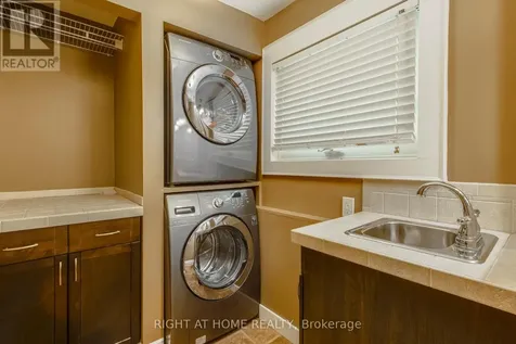 119 Timcourt Drive Tiny ON L9M 0B9